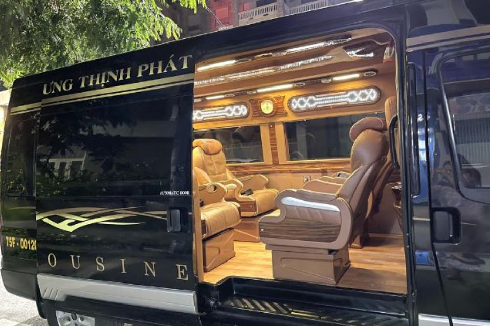 Xe limousine luôn là sự lựa chọn hàng đầu dành cho những du khách muốn di chuyển sang trọng và riêng tư