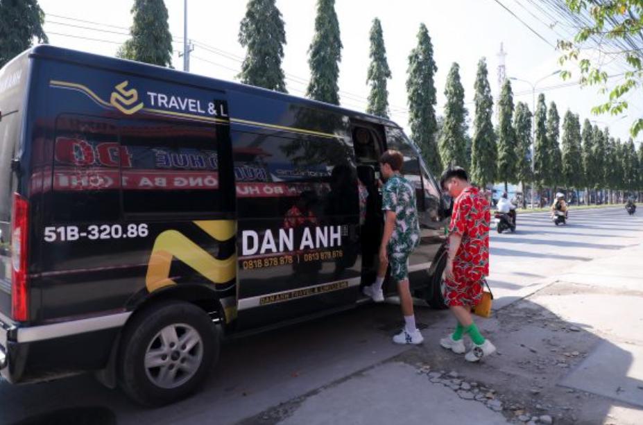 Xe Đan Anh Limousine tiện nghi