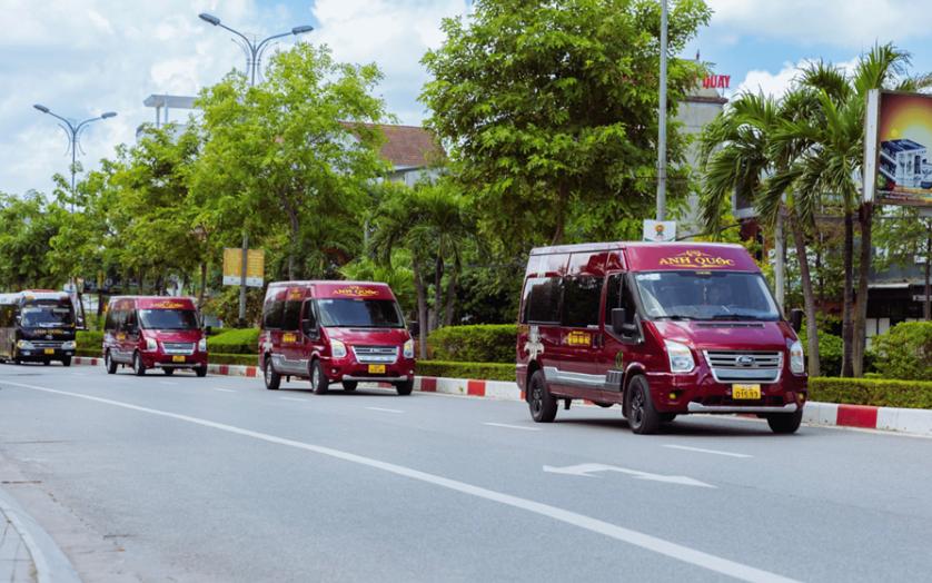 Di chuyển bằng xe khách