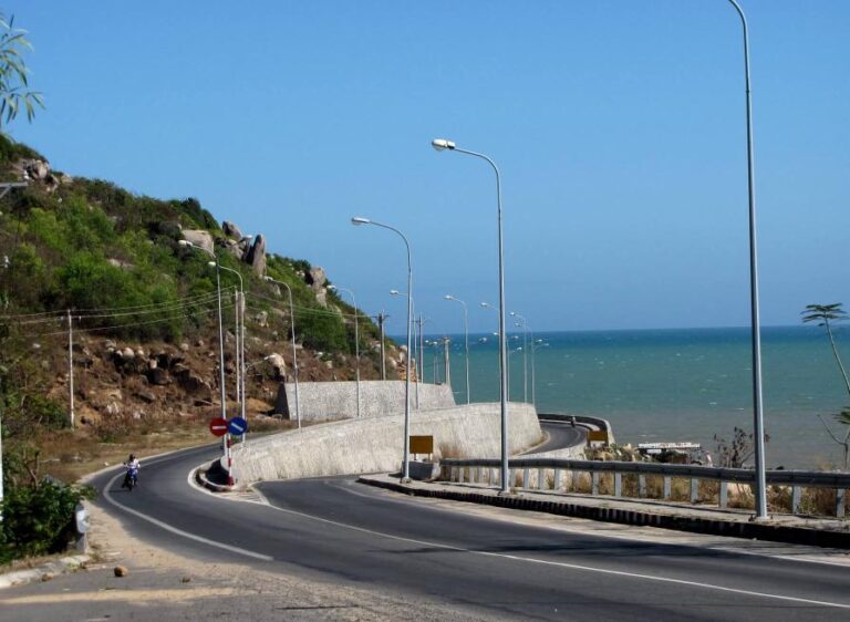 TPHCM đi Hồ Tràm bao nhiêu km